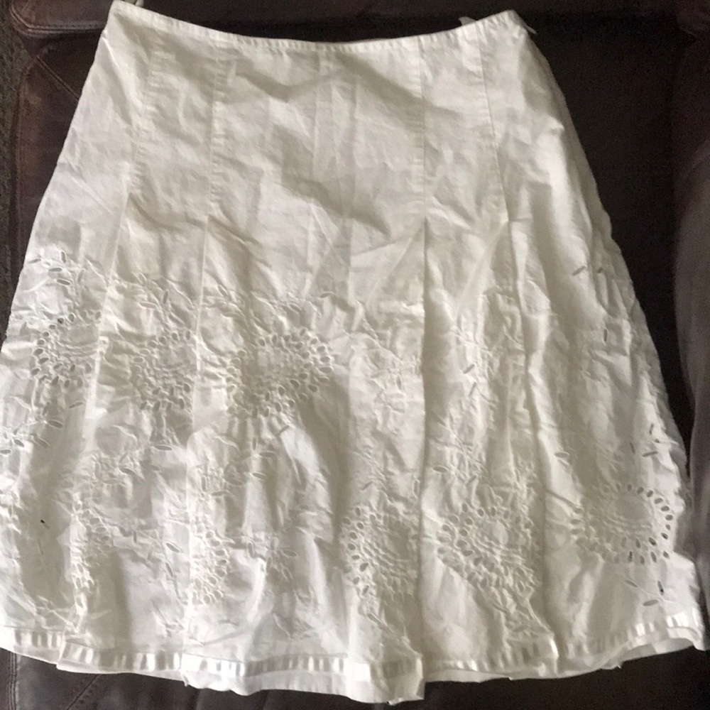 High-Waisted Like New White Lace Express Skirt